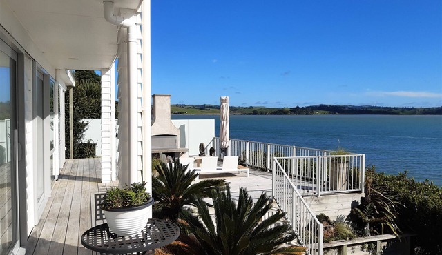 Beachfront Luxury in Clarks Beach