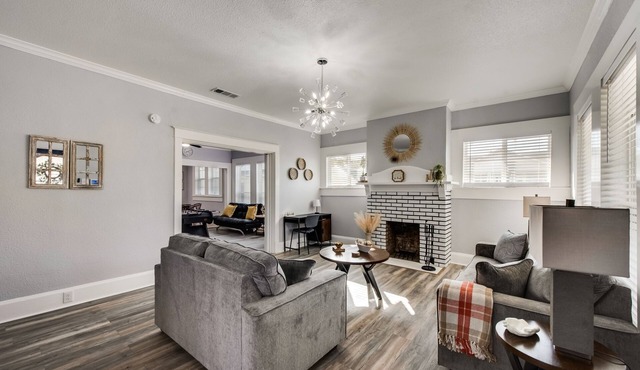 Beautiful 1930s Mineral Wells Home, Near Downtown!