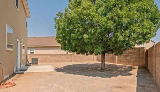Beautiful. 4 Bedroom, 2.5 bathroom Home