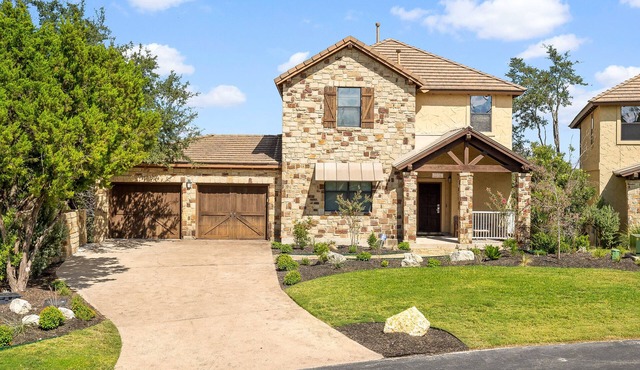 Beautiful 4bdrm/4bath Home at Hollows Resort - 4 Pools/Hiking/Fitness Center!