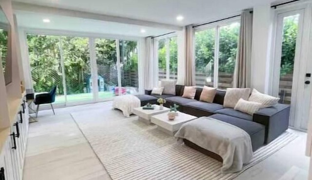 Beautiful coastal style home in Key Biscayne in Key Biscayne