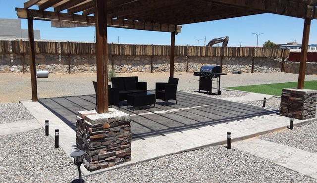 Beautiful Home with spacious rooms and backyard!