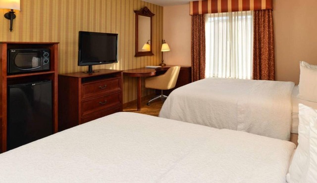 Best Place to Stay in Albuquerque! Free Breakfast, Pets Allowed!