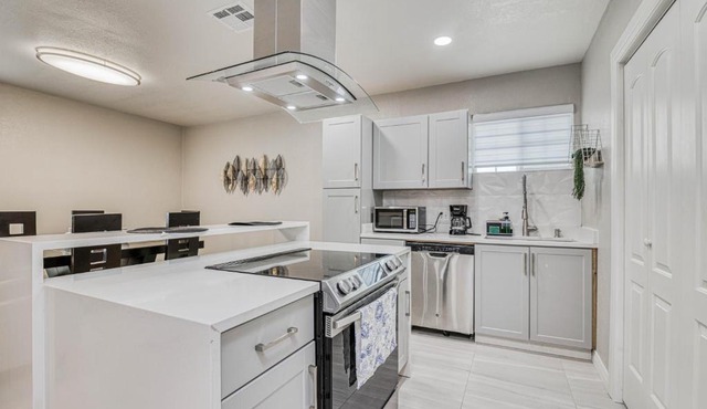 Big Family Come to West side ELP and enjoy all duplex A and B