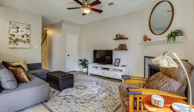 Bike & Explore: Family Home in The Woodlands!