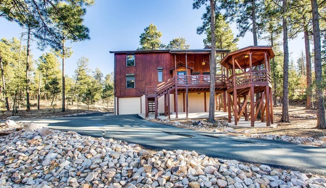 Blissful Pines Lodge in Alto NM Privacy, Updated, has everything you need!