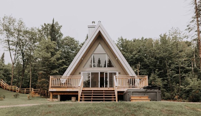Canadian Classic | Spa Sauna Fire Forest in Sainte-Lucie-des-Laurentides