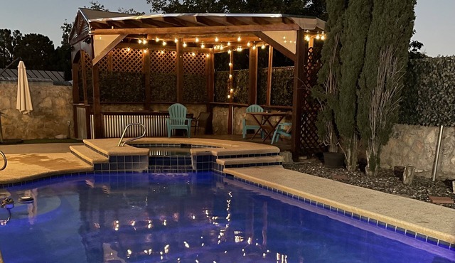 Captain Home w Saltwater Pool-close to Ft Bliss & Mt