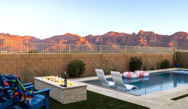 Casa Alpenglow by Vacay In Tucson - Heated Saltwater Pool + Spa