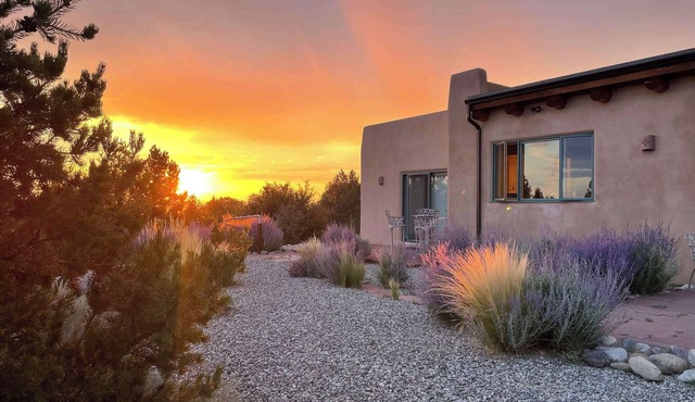 Casa Cielo - Sweeping Mountain Views & Hot Tub