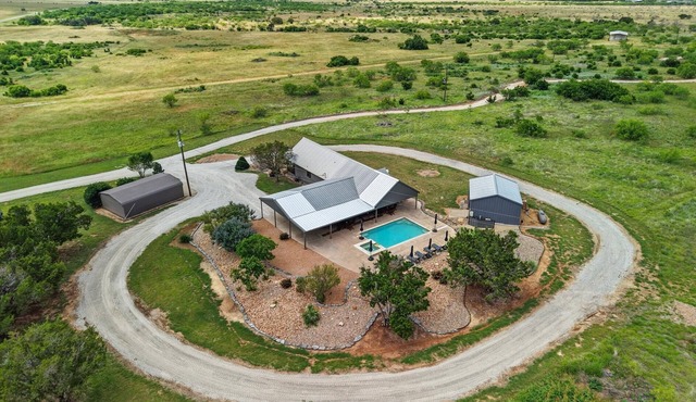 Casa del Lago PK- near lake and perfect for entertaining!