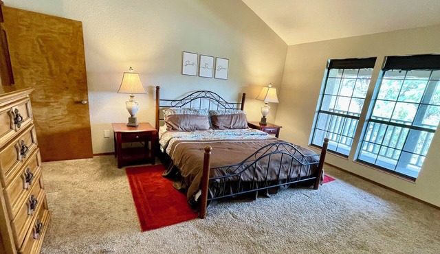 Casa Rio Oasis a cosy 3-bedroom condo right on the Pecos River,
