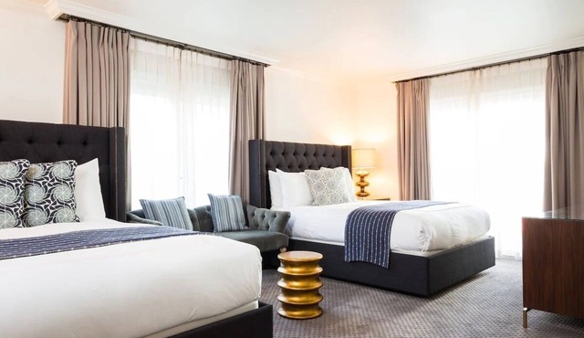 Central Austin Stay: Historic Hotel w/Outdoor Pool - Close to UT Austin Stadium