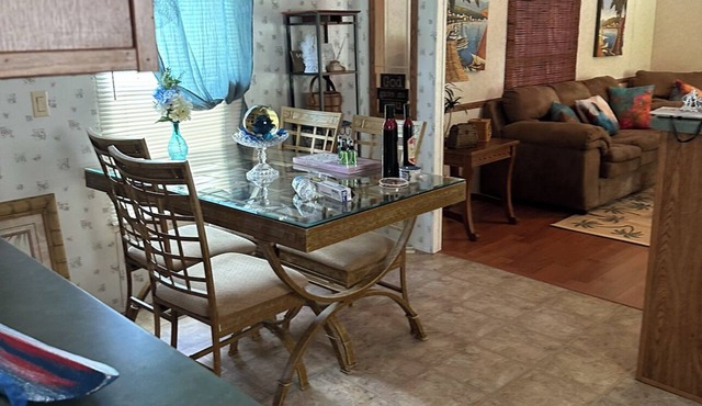 Charming 3-bedroom mobile home with WiFi, AC in quaint Ventress in Ventress