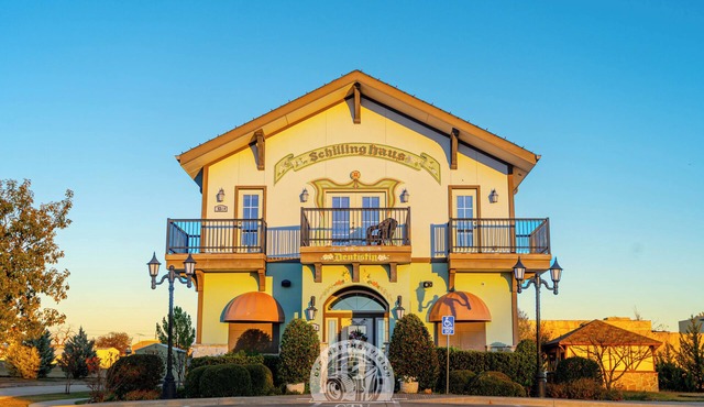 Charming Muenster 1BR | Balcony, Patio & Views