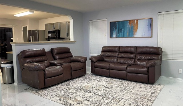 Chic 3BR Getaway minutes from JW Marriott and TPC Bulverde