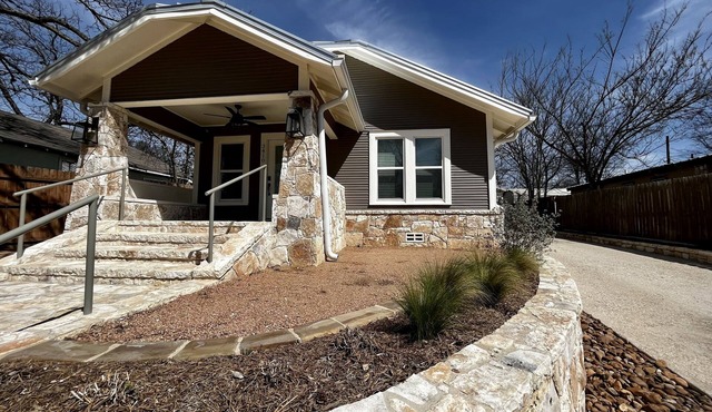 Clean & Bright Cottage in Hill Country with Private River Access