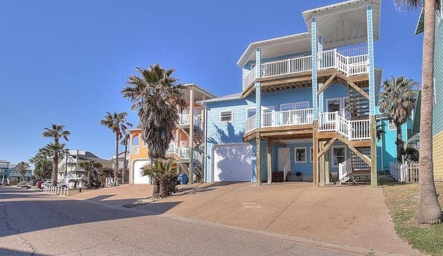 Coastal Distancing | Pool, Boardwalk to Beach!