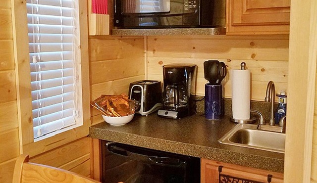 Colorado River Camping Resort in Columbus