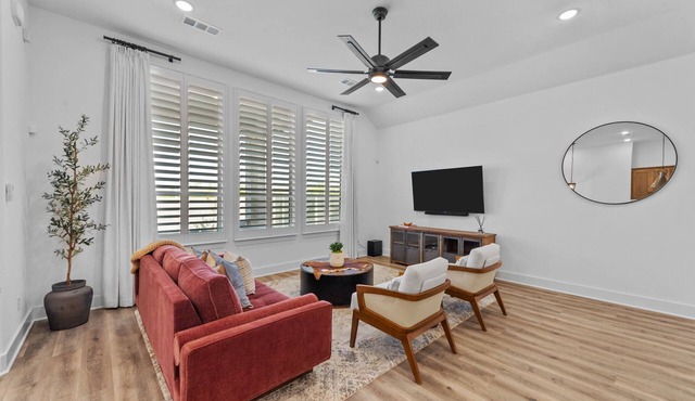 * Comfortable Living in Argyle *