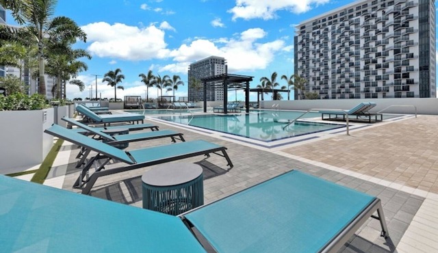Comfortable Studio suites in downtown Doral. in Doral