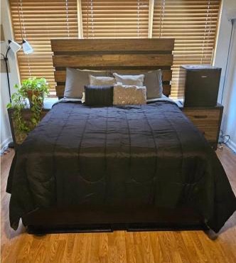 Comfy Spacious Private Room 1 with Attached Bath