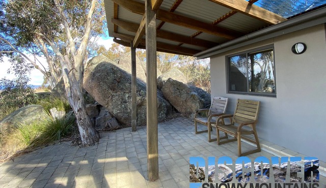 Cosy Mountain Retreat off Alpine Way in Crackenback