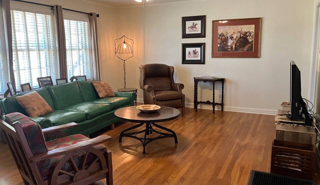 Country House-5 mins to Jacksboro.