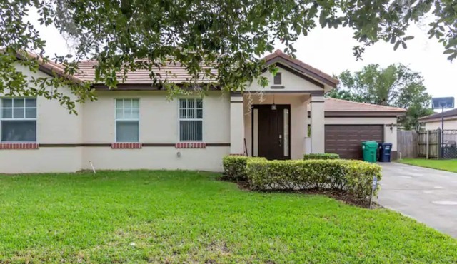 Countryside Manor · Gateway to Keys & Everglades in Miami