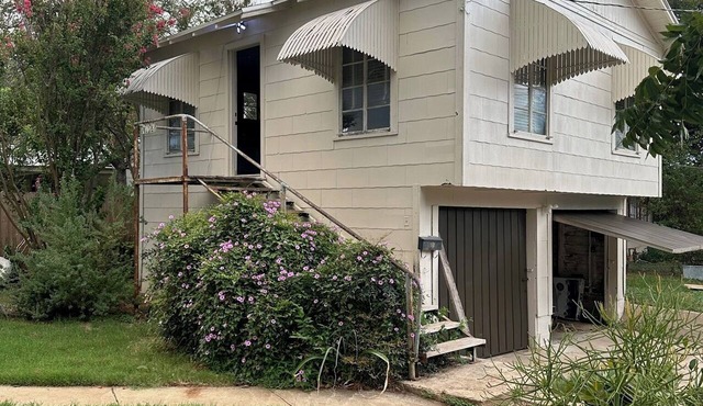 Cozy 1-bedroom apartment in nice Brownwood with AC