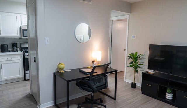 Cozy 1BR - Minutes to Downtown Austin & UT