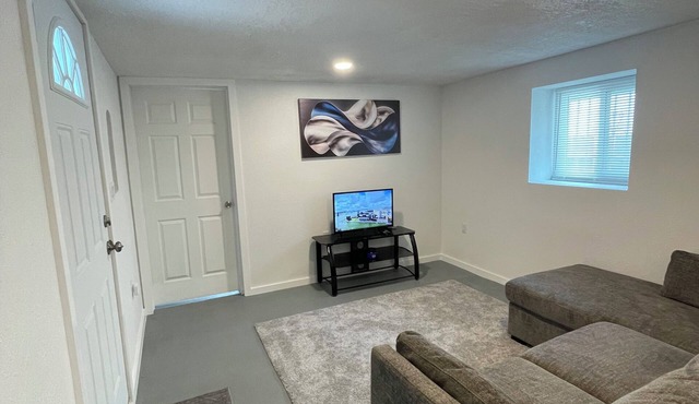 Cozy 2-bedroom house in amazing Albuquerque, newly remodel, with refrigerated AC