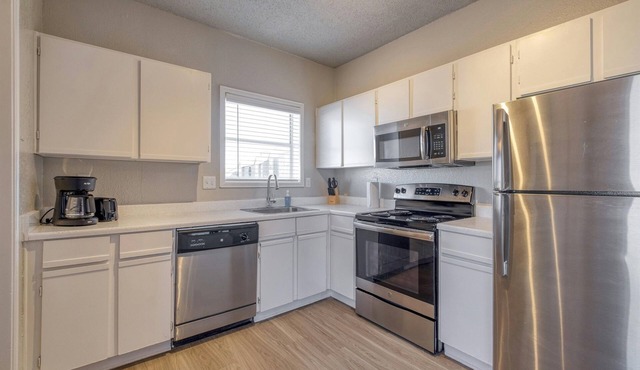 Cozy 2BD Apt | Austin Texas