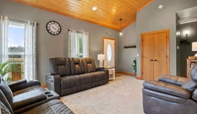 Cozy and relaxing 2 bedroom home in a populated rural area in DeRidder