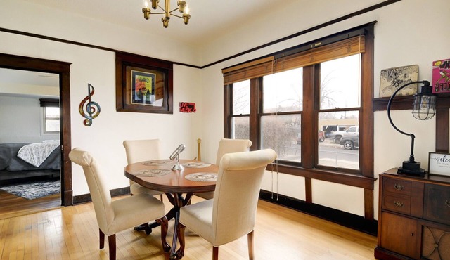 Cozy Bungalow Downtown Albuquerque/ close to hospitals