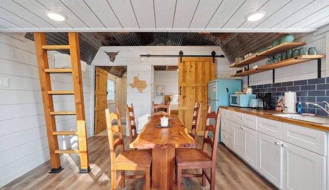 Cozy Cabin in the Country, 25 mins from Waco, Texas