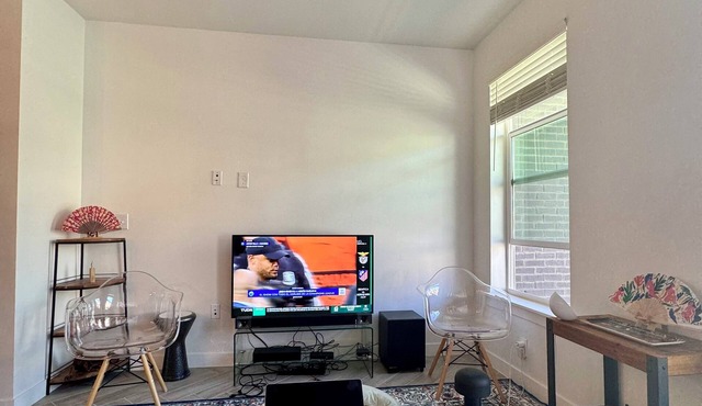 Cozy furnished apartment in El Paso with WiFi AC fitness room Amazing location