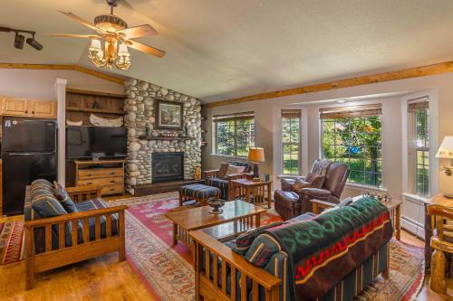 Cozy Home w/Hot Tub: 7 Mi to Pagosa Hot Springs
