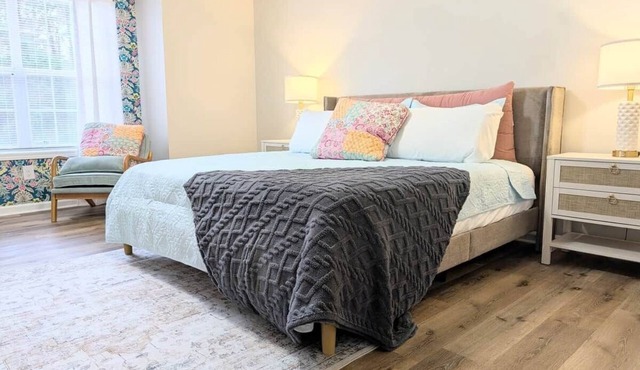 Cozy Modern Home- 3BR/2 Bath 5 min to base in Enterprise