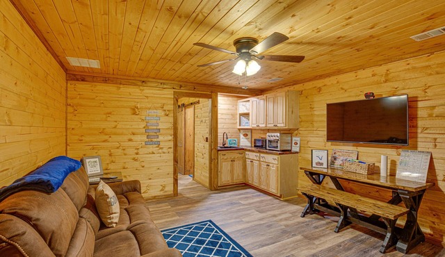 Cozy Quitman Fishing Cabin Near Lake Fork!
