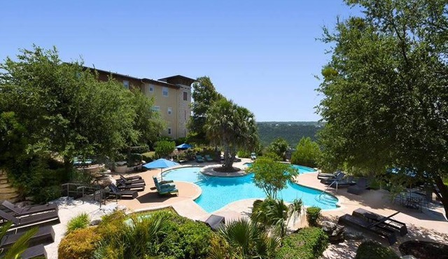 CozySuites Stunning 1BR Condo in Mountain Resort