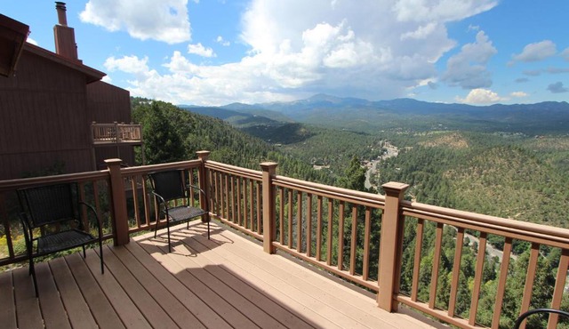 Crown Point Resort