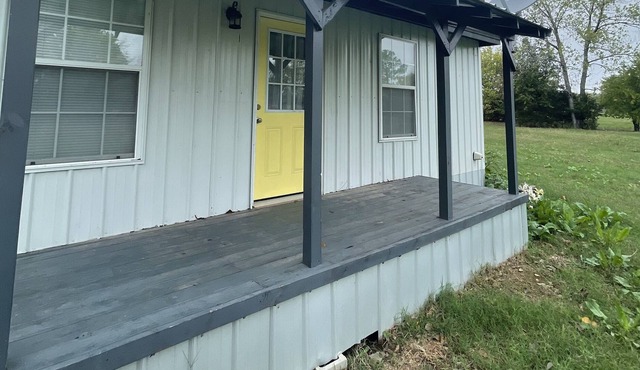 Cute, one-bedroom located 1 block from Charleston Sky wedding venue