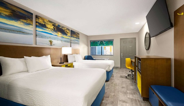 Days Inn by Wyndham Ruidoso Downs