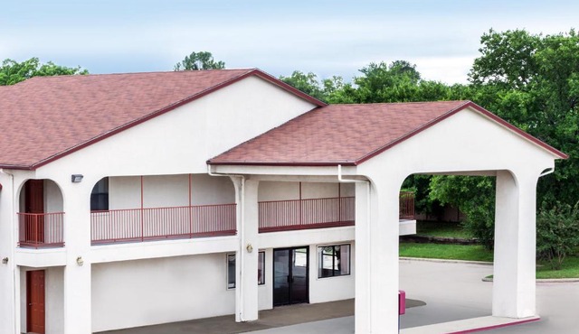 Deluxe Inn Denton