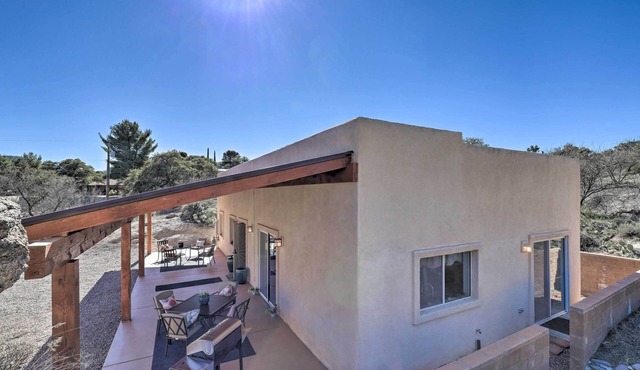 Desert Gem w/Patio + Grill, Near Oracle St. Park!
