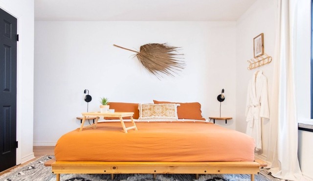 Designer Oasis: King Bed | Tranquil Backyard