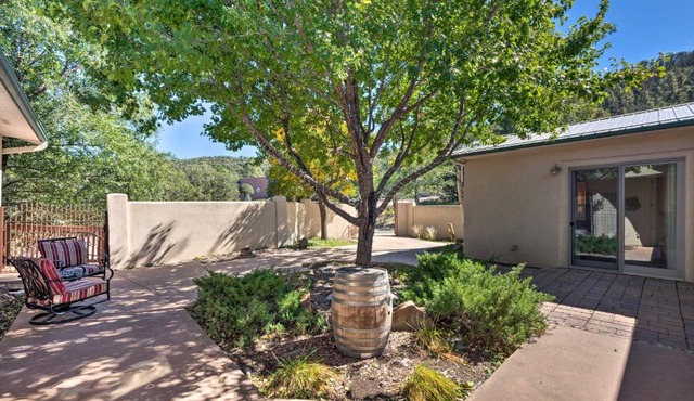 'Doc's Retreat' in Ruidoso Downs w/Mtn Views