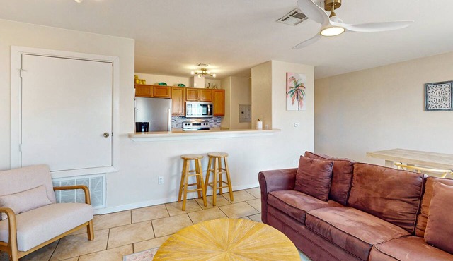 Dog-friendly Condo with Pool & Free WiFi - Walk to the Beach
