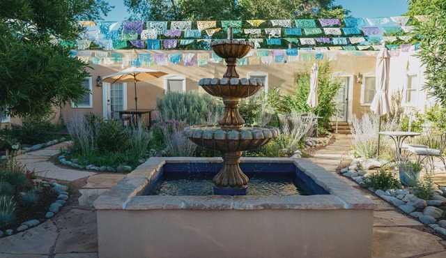 Dos Hermanas 4, 5, 6 & 8| Walk to Plaza| Courtyard
